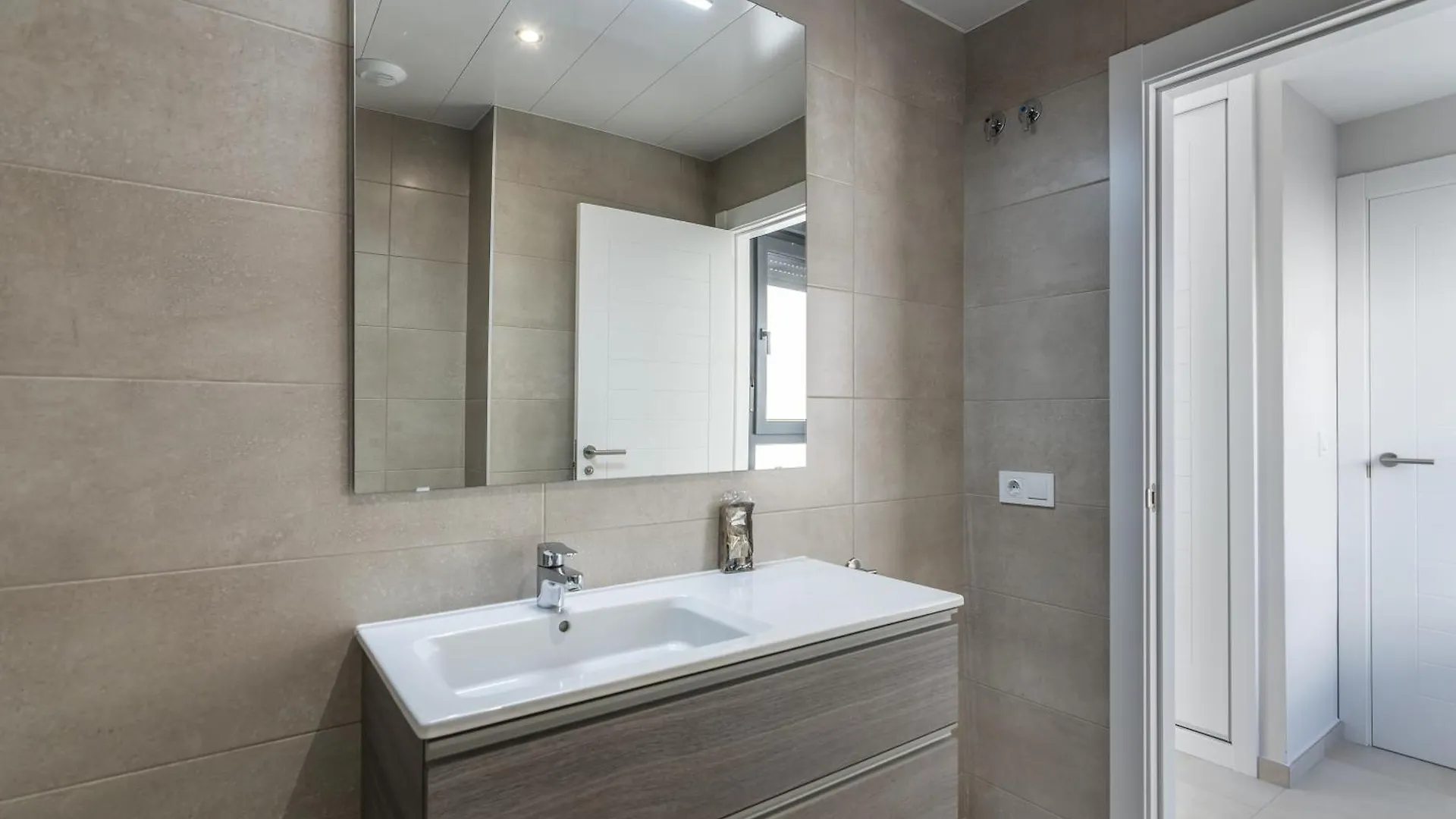 Apartament Los Flamencos Atico By H - Playa De Los Haraganes Hlhf3502P18 Isla Canela